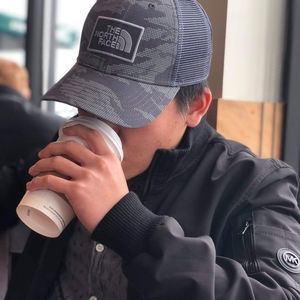 Meet your Posher, Victor